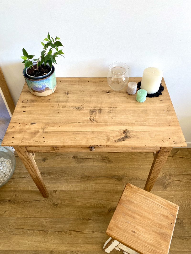 Petit bureau ou petite table vintage en bois